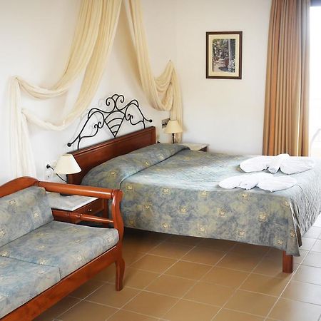Areti Aparthotel Chrissi Akti Chania Exterior foto
