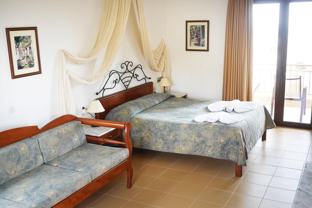 Areti Aparthotel Chrissi Akti Chania Exterior foto