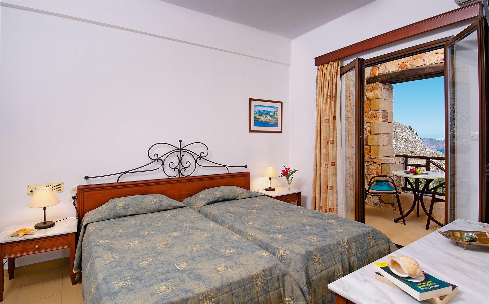 Areti Aparthotel Chrissi Akti Chania Quarto foto