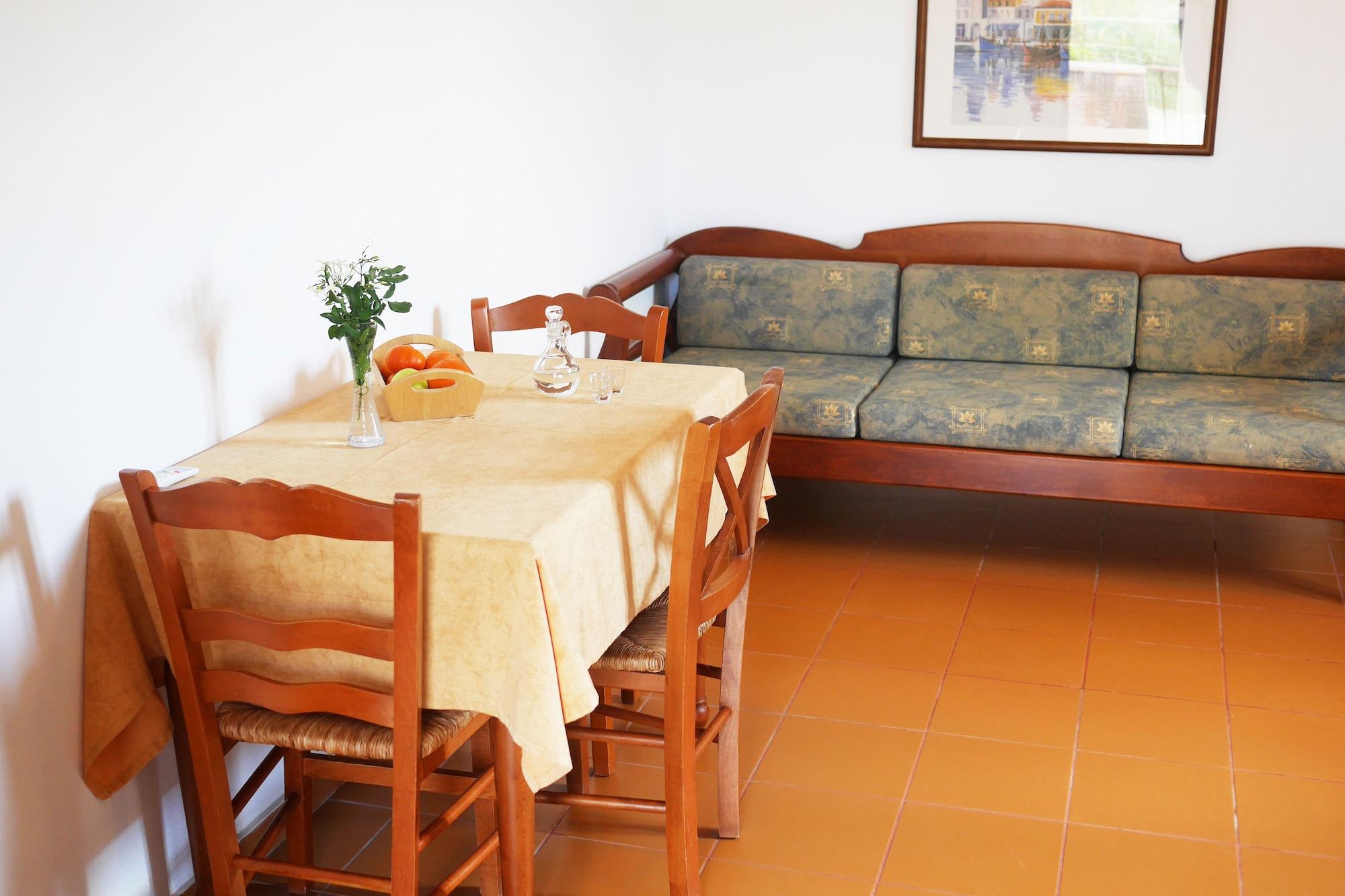Areti Aparthotel Chrissi Akti Chania Exterior foto