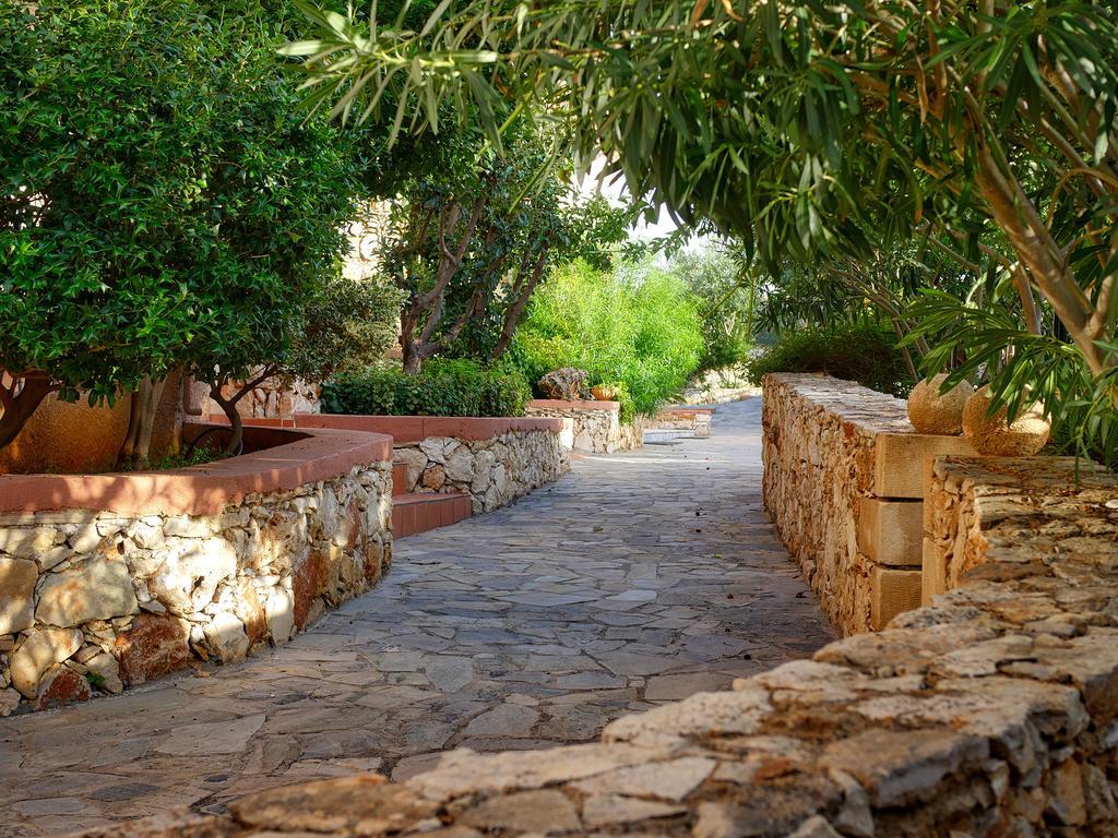 Areti Aparthotel Chrissi Akti Chania Exterior foto