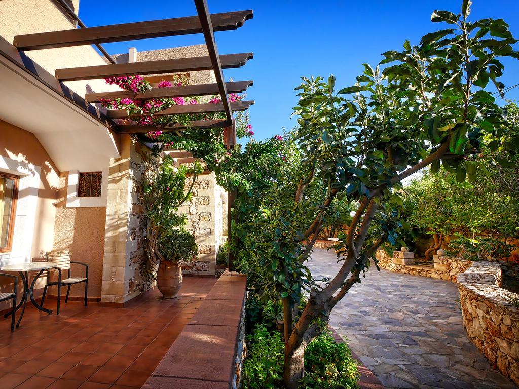 Areti Aparthotel Chrissi Akti Chania Exterior foto