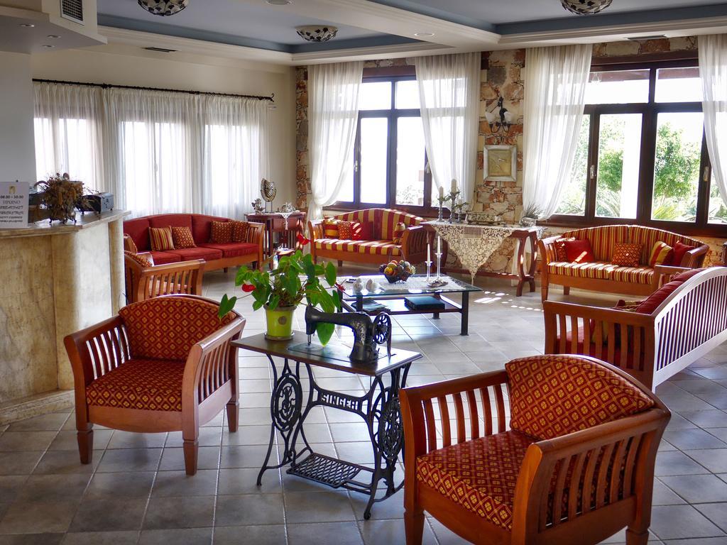 Areti Aparthotel Chrissi Akti Chania Exterior foto